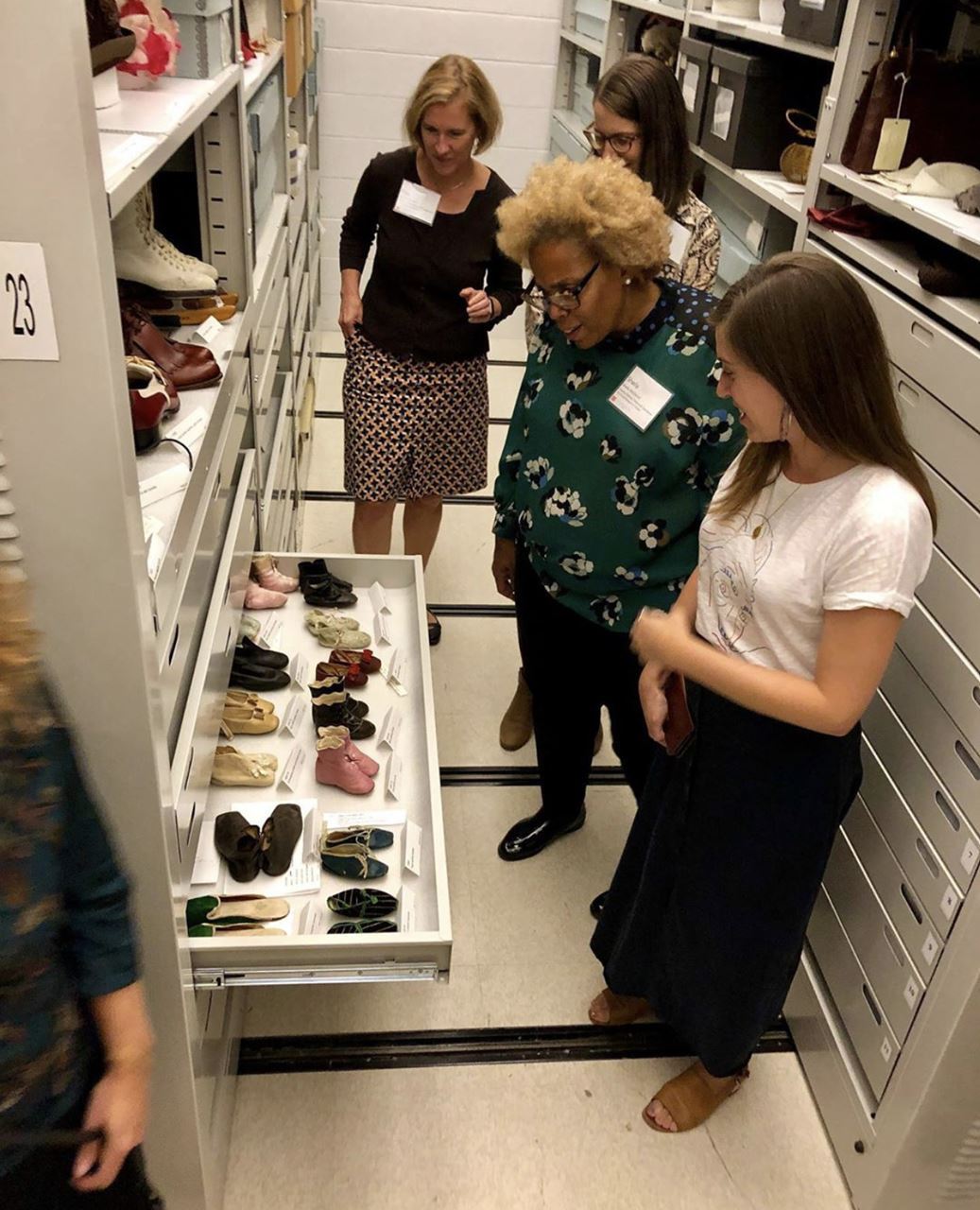 Thank you to the @albanyinstitute for hosting our October MANY Board Meeting and to CuratorMANY Board Member Diane Shewchuk for a look behind the scenes at the collections storage and of the Schuyler Sisters exhibition!