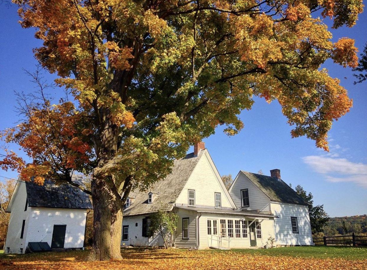 Cooler temperatures have us excited for fall, especially at Mabee Farm Historic Site! Built in 1705, Mabee Farm is the oldest farm in the Mohawk Valley and offers visitors a chance to explore their 1760s Dutch Barn, say hello to the Farm animals, and walk though the orchards, gardens, and forest trails. @schenectadyhistorical Join MANY at Mabee Farm on October 24 for a full day of workshop sessions including... Exclusive and Inclusive Behind the Scenes Tours for the 21st century with @rocrmsc, a @humanitiesny Workshop, and Expanding Visitor Experiences Engaging Tour Ideas for Historic Sites with @olanashs